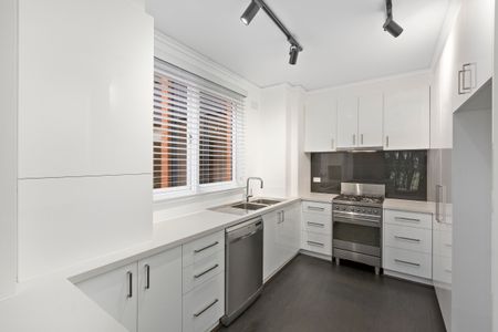 13/4 Glyndebourne Avenue, Toorak VIC 3142 - Apartment For Rent | Domain - Photo 3