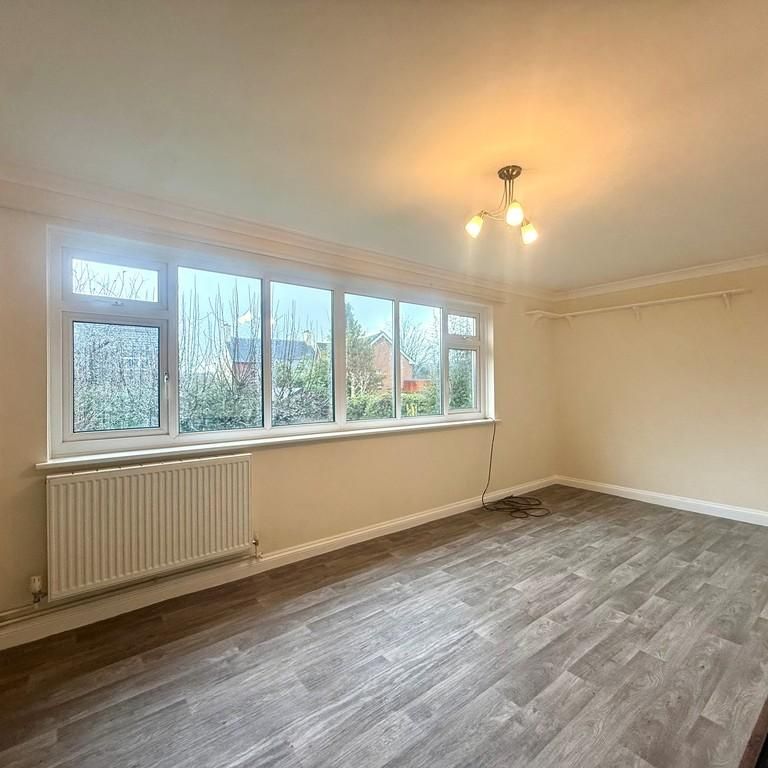 2 bedroom detached bungalow to rent - Photo 1