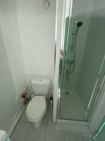 Location Appartement 1 pièce 26m² BOURGES 18000 - Photo 2