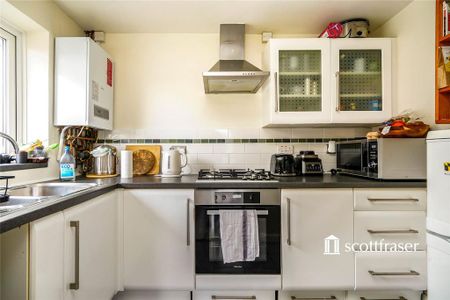 2 bedroom flat to rent - Photo 4