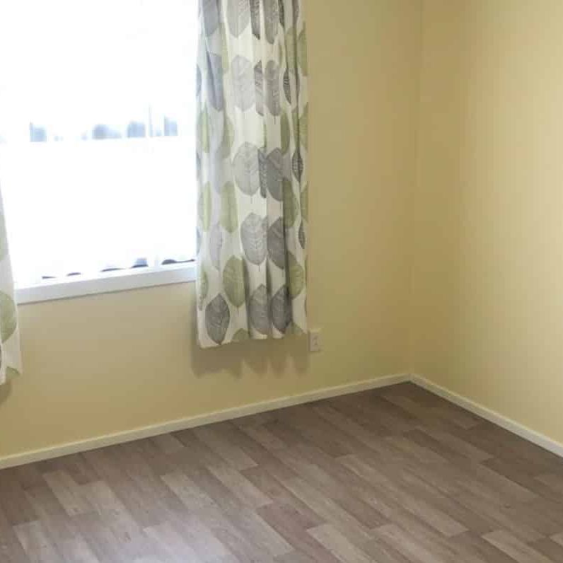 Charming Minor Dwelling - Photo 1