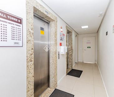 Apartamento com 2 quartos e 65m² para alugar em Passo da Areia, Por... - Photo 2