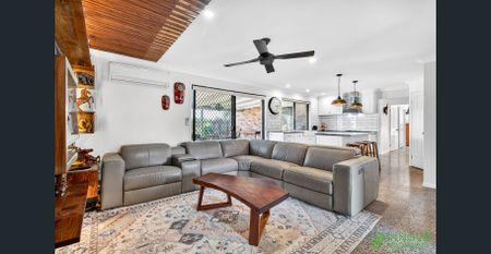 Spacious Family Home in a Quiet Position - Photo 2