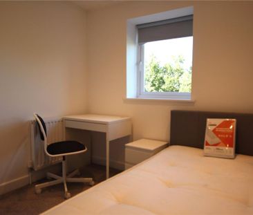 8 bedroom detached house to rent - Photo 5