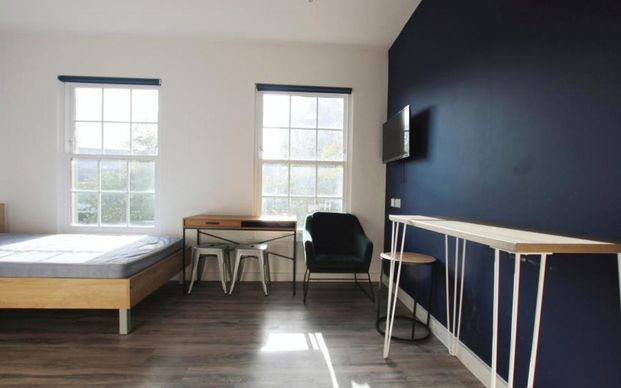 A good size studio for the 26/27 academic year with the added convenience of all bills at a set price. - Photo 1