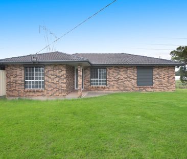 Modern family home | Austral - Photo 5