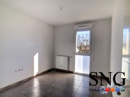 T3 AVEC BALCON+PARKINGS - Photo 3