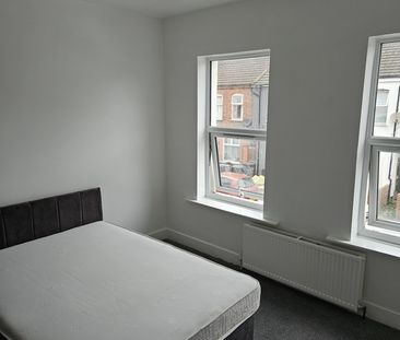 2 Bed Terraced House, Althorp Road, LU3 - Photo 2