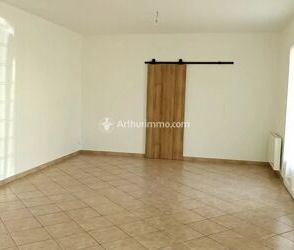 Location Maison de ville 4 pièces 112 m2 à Matha - Photo 3