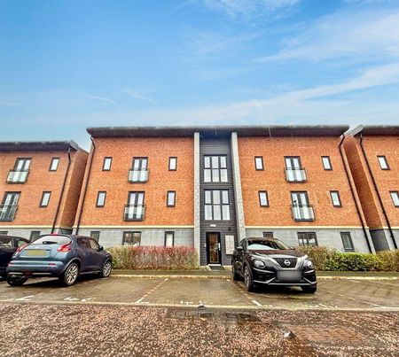 Elmwood Park Court, Gosforth, Newcastle upon Tyne, Tyne and Wear, NE13 9BP - Photo 2