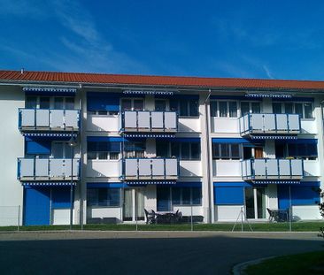 Schöne 2.5 Ziimmerwohnung im 2.OG - Photo 2