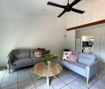 Holloways Beach - Photo 2