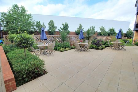 Spitfire Lodge, Portswood, Southampton, Hampshire - Photo 5