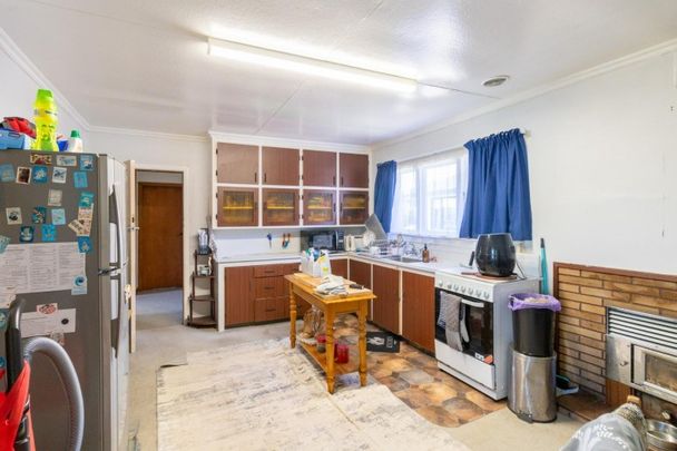 Discover comfortable family living - Photo 1