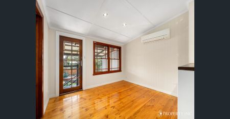 Stunning 4-Bedroom Unit in Prime West End Location - Photo 2