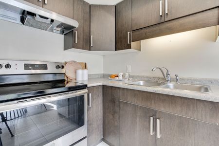 For Lease - 28 Wilkerson Street, Thorold, Ontario - Photo 4