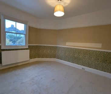 4 Bed Maisonette, Birdhurst Gardens, CR2 - Photo 4