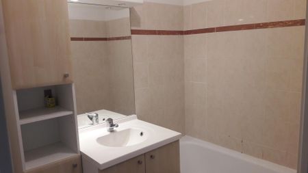 location Appartement T2 DE 43.3m² À MORIERES LES AVIGNON - Photo 3