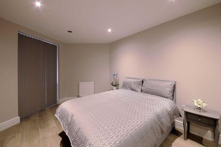 Petersfield Avenue, Slough, Berkshire,SL2 - Photo 4