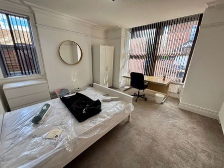 1 Oliver Road- Stunning 7 Bed Student Home & Un-Expectedly Re-OfferedLoughborough - Photo 2