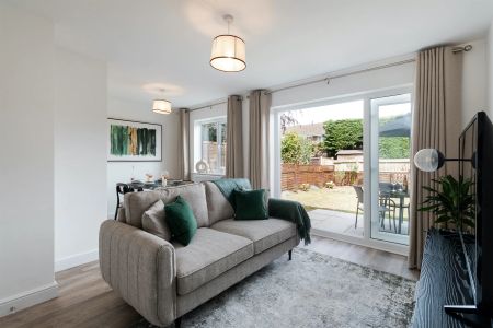 2 Bed, House - Photo 3