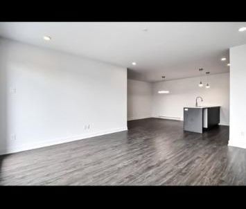 Appartement 4 et demi à louer pour le 1er juillet - Photo 2