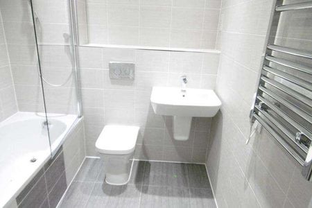 Quay West Apartments, New Orchard, Poole, BH15 - Photo 3