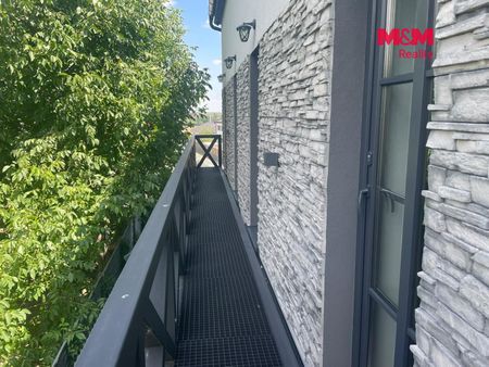 Pronájem bytu 1+kk a garsoniéry 25 m², Nupaky - Фото 3