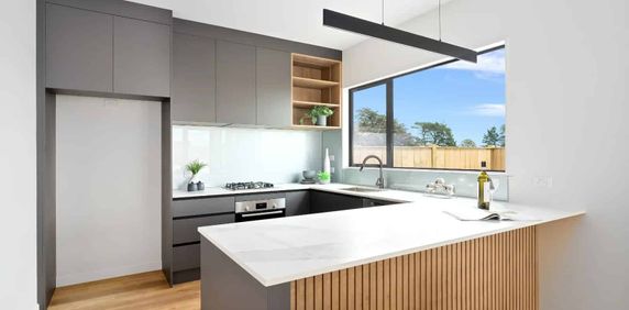 Brand new 4 bedroom family home - Photo 2