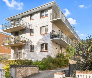 Light-Filled Apartment in a Prime Lifestyle Location - Photo 3