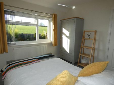 2 bedroom semi-detached house to rent - Photo 5