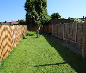 2 bedroom terraced house to rent - Photo 6