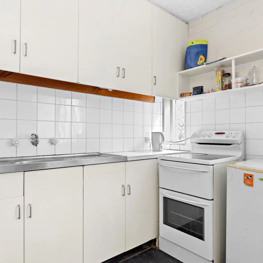 Light Filled and Position Perfect - Photo 1