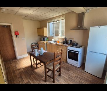 Room in a Shared House, Green Lanes, N21 - Photo 2