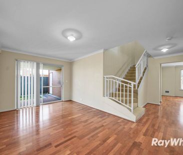 COMFORTABLE LIVING - Photo 2