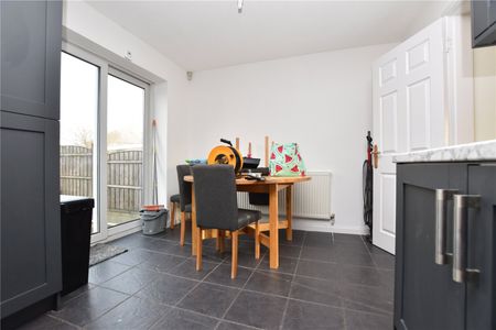 85, Ring Road, Middleton, Leeds, West Yorkshire, LS10 3NW - Photo 3