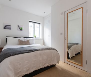 3 Bed Flat, Gunnersbury Avenue, W5 - Photo 4