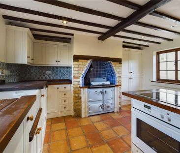 4 bedroom semi-detached house to rent - Photo 5