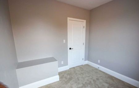 For Lease - 58 Burton Street, Hamilton, Ontario - Photo 4