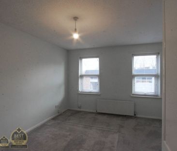 2 Bedroom - Photo 2