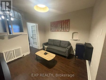 111 DUNDAS STREET - Photo 3