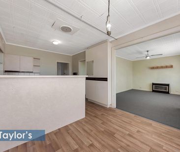 GREAT LOCATION CLOSE TO NUMEROUS AMENTIES! - Photo 6