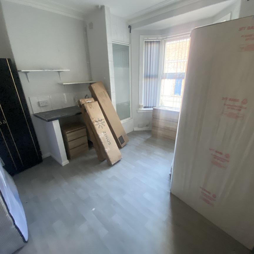 1 bed studio to rent Lewis Street, Walsall WS2 - Photo 1