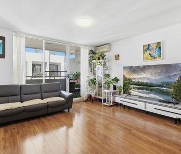 Well-Presented 2-Bedroom Apartment - Photo 2