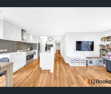 More Than Meets The Eye! - Photo 1