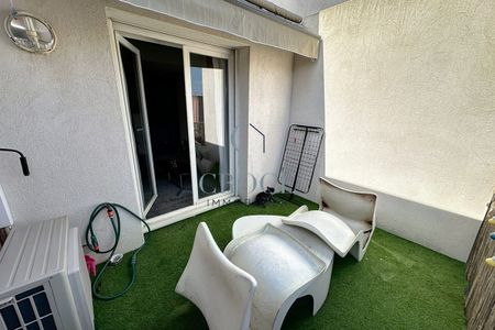 Duplex idéalement situé avec terrasse et garage - Photo 5