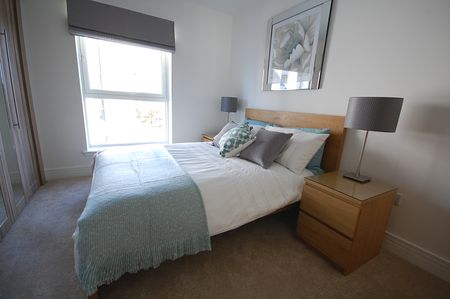 2 bedroom apartment to rent - Photo 4