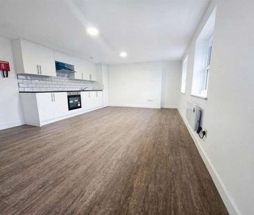 Silver Street, Enfield, EN1 - Photo 2