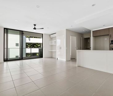 Stunning One Bedroom Apartment in "The Hedge" - Photo 6