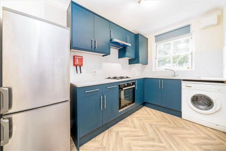 5 bedroom terraced house to rent - Photo 2